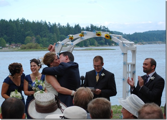 mel-ashley-wedding-thumbs-up